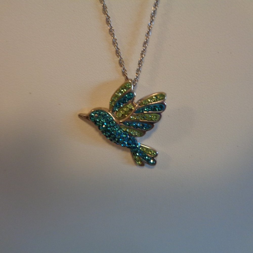Artistique Sterling Silver Swarovski Crystal Bird Pendant w/Chain - Picture 10 of 13